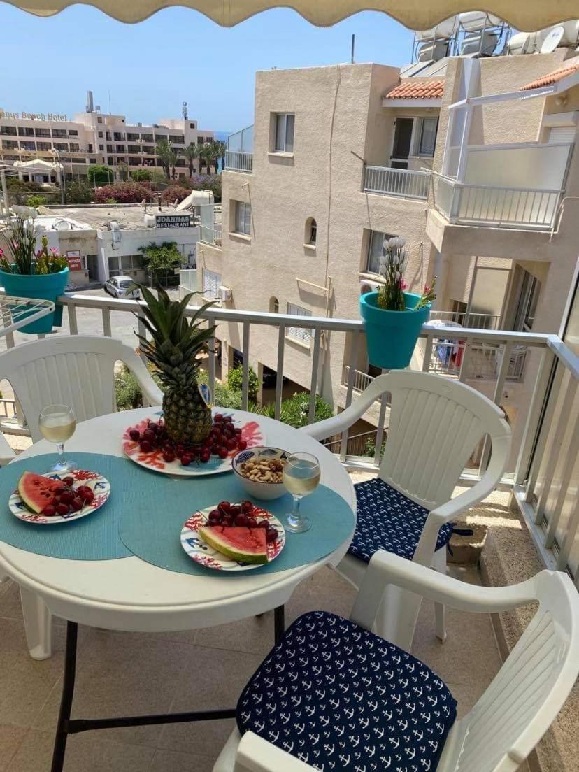 Modern Apartment In Pafos Near The Sea Екстер'єр фото